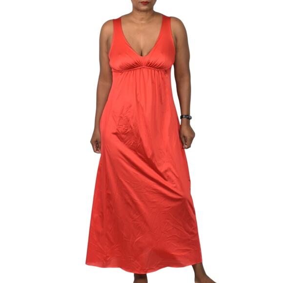 Vintage Vanity Fair Silky Red Nightgown 70s Nylon Goddess Long Maxi Lingerie XS - Picture 16 of 16